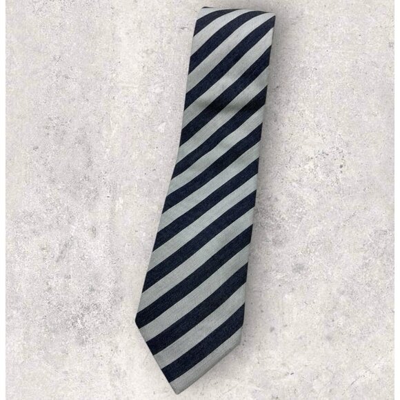 BOGGI Viscose Silk Tie ITALY XL Gray Ivory Striped W:3.2" EUC - Picture 1 of 5